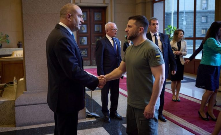 Ostrá hádka medzi Zelenskym a bulharským prezidentom