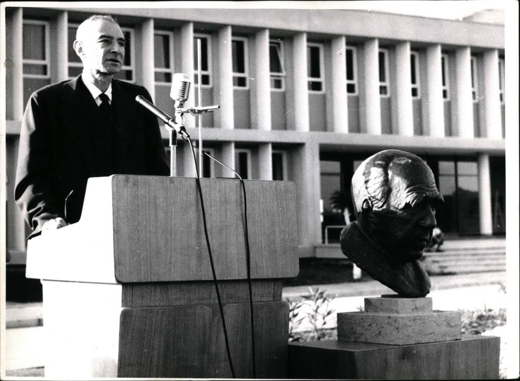 Robert Oppenheimer, vedec, fyzik