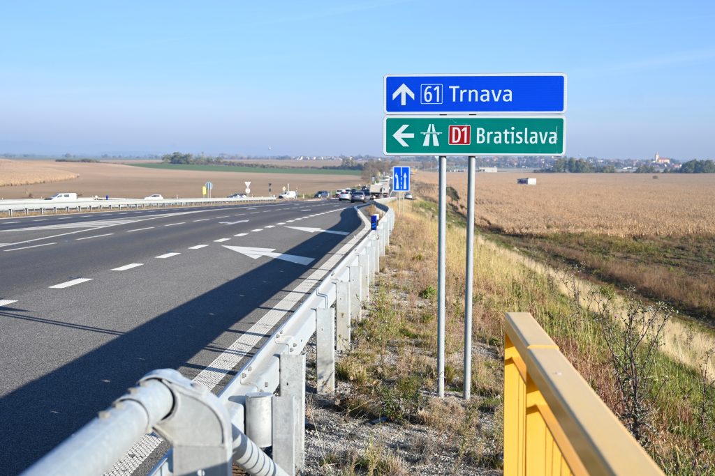 Slovenské diaľnice budú zadarmo slúžiť ako obchádzky pri opravách ciest