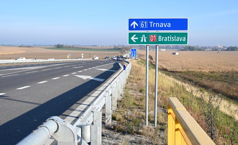 Slovenské diaľnice budú zadarmo slúžiť ako obchádzky pri opravách ciest