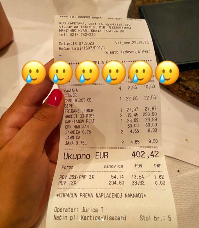 Turisti v Chorvátsku ostali v šoku. Keď čašník priniesol účet, skoro spadli zo stoličky