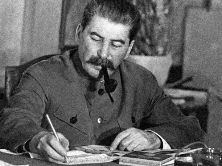 Málo známe pikošky o súdruhovi Stalinovi. Bol posadnutý nahými mužmi a chcel dať zabiť amerického herca