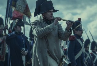 Historický veľkofilm Napoleon od Ridleyho Scotta dorazil s novým trailerom. Môžeme sa tešiť na epický zážitok