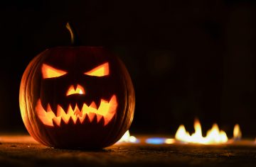 Miluješ Halloween, ale nie si fanúšikom hororov? Prinášame ti 10 filmov s čarovnou atmosférou, po ktorých zaspíš