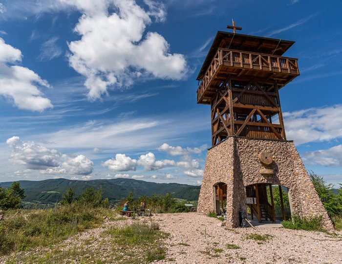 Jedinečné zimné víkendy na Slovensku? Turistiku, lyžovanie či kúpele zažiješ na tomto úchvatnom mieste