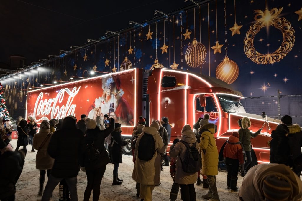 Chceš vidieť Coca-Cola kamión? Zastaví sa ešte v týchto 12 slovenských mestách
