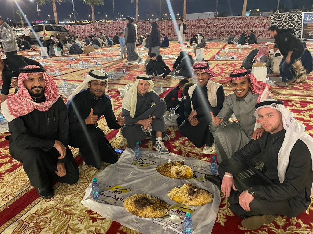 Slovák na moslimskej svadbe v Saudskej Arábii: Nepodával sa tu žiadny alkohol, nevestu som počas svadby vôbec nevidel