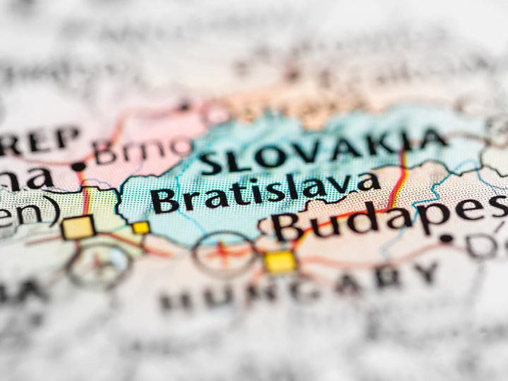 Na Slovensku je len jedna obec, ktorej názov sa začína na E. Vieš, ktorá to je?