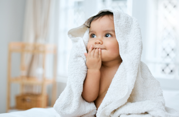 Kúpanie každý deň? 8 častých mýtov o bábätkách, ktorým stále mylne veríme