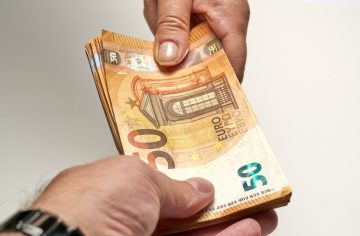 Štát rozdáva Slovákom dotáciu až vo výške viac ako 1300 eur. Máš na ňu nárok aj ty?