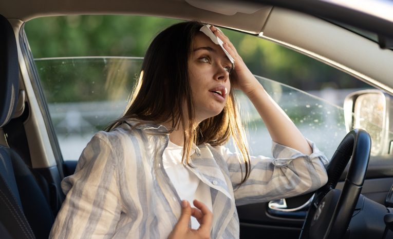 Ako vychladiť auto počas horúcich dní aj bez klimatizácie? Tieto skvelé triky ti spríjemnia jazdenie