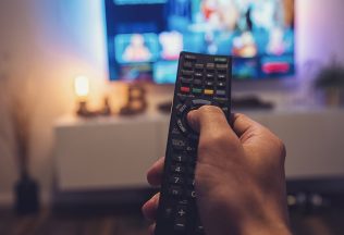 Internetová služba SledovanieTV v júli do svojej ponuky pridá filmy z piatich nových staníc
