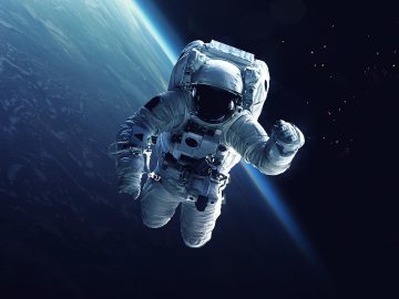 Astronauti pijú recyklovaný pot. Strašidelné fakty o vesmíre, na ktoré neprestaneš myslieť