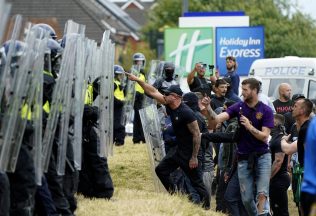 Británia zažíva najväčšie protesty