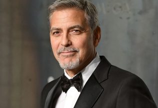 George Clooney spomínal na spoluprácu s kontroverzným režisérom, ktorý štábu urobil zo života peklo: „Je to úbohý s*áč!“