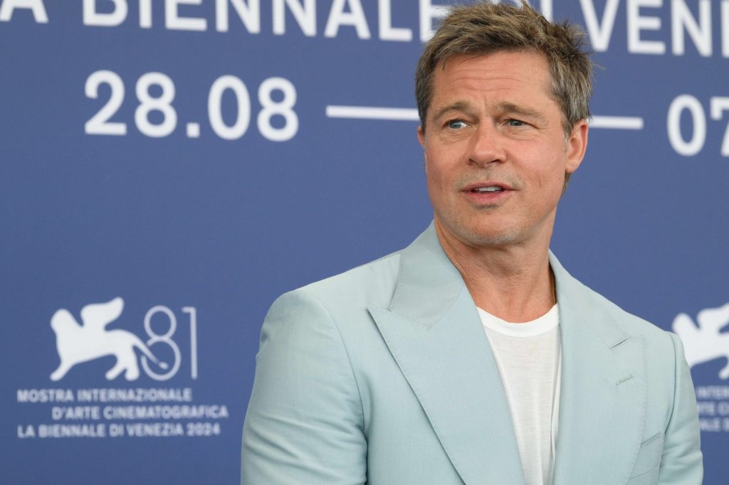 Podvodníci ktorí sa vydávali za známeho herca, vytiahli z dvojice žien až neuveriteľných 325-tisíc eur. Falošný Brad Pitt však už skončil.