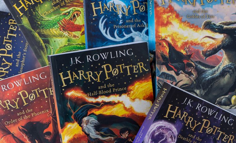 Nebude seriálový Harry Potter verný predlohe? Scenárista priznal, že všetky knihy neprečítal